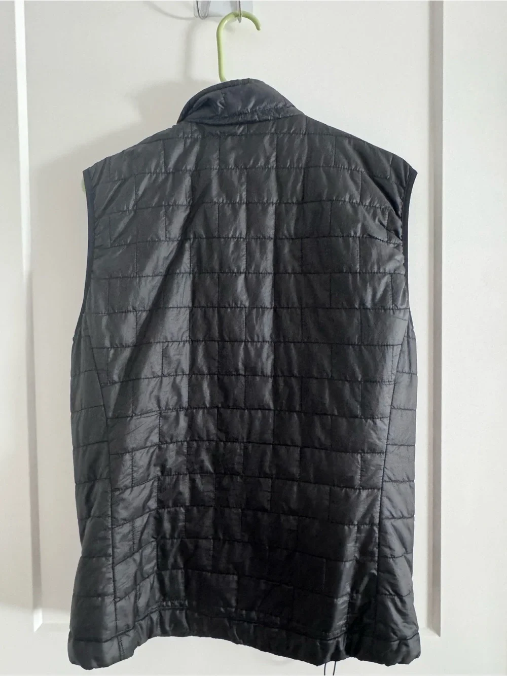 Patagonia Black Quilted Puffer Vest - Picture 4 of 4